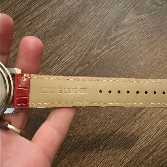 Hello Kitty Red Leather Strap Watch - Picture 4 of 4